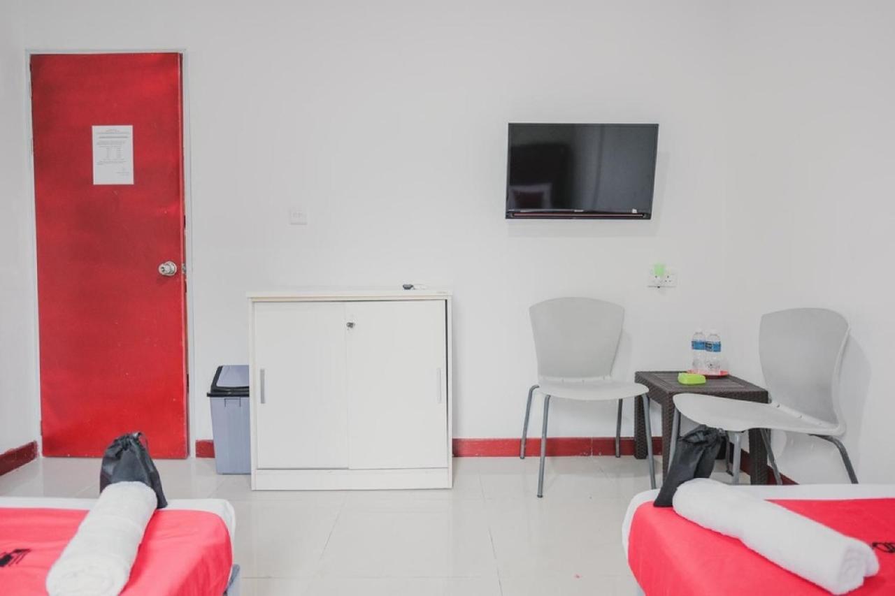Reddoorz Near Nagoya Hill Batam 4 Hotel Jodoh  Buitenkant foto
